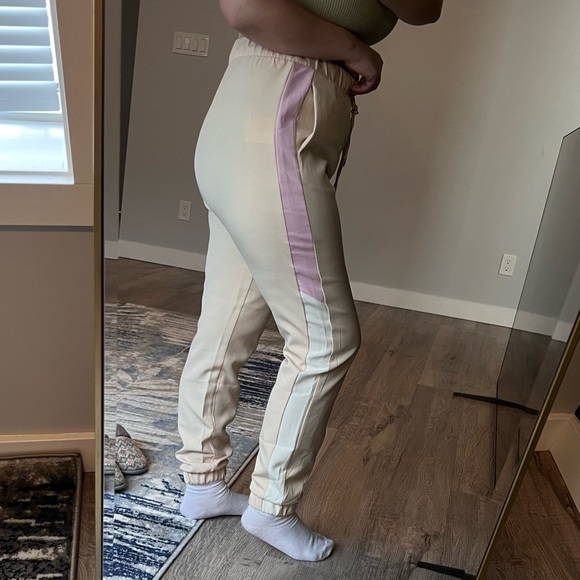 Pants - Picture 2 of 4